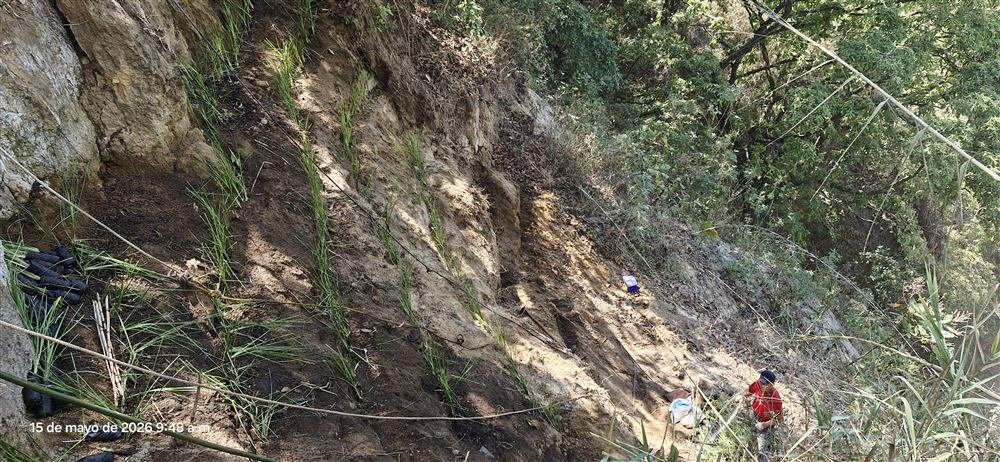 Mitigación de riesgo en ladera municipal